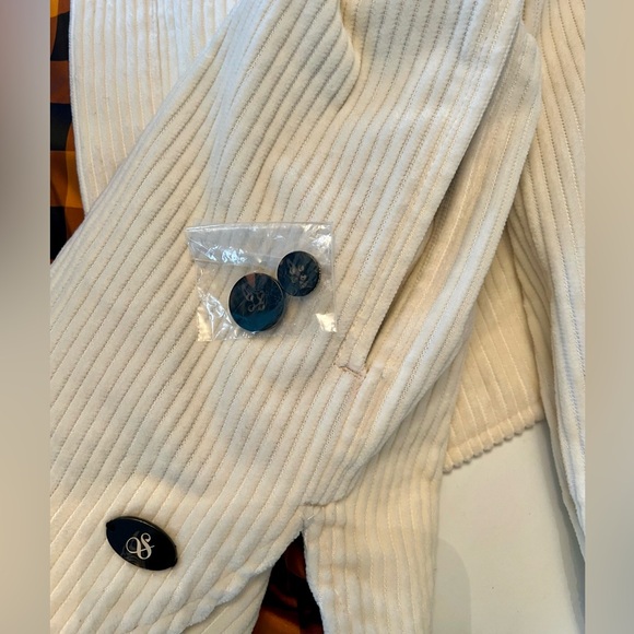 NWT Scotch & Soda Corduroy Shacket - Vanilla White (Size Small)
MSRP $268 - Picture 8 of 8